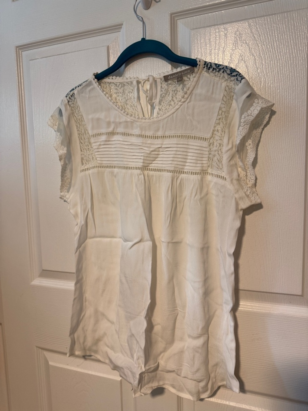 Daniel Rainn Medium Cream Lace-Trim Pintuck Blouse